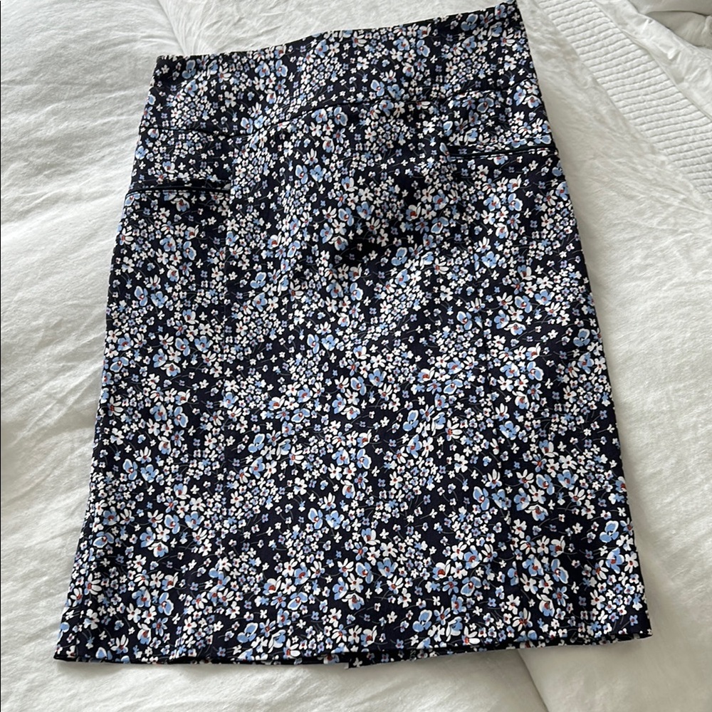 Margaret M White and Blue Pencil Skirt Knee-Length